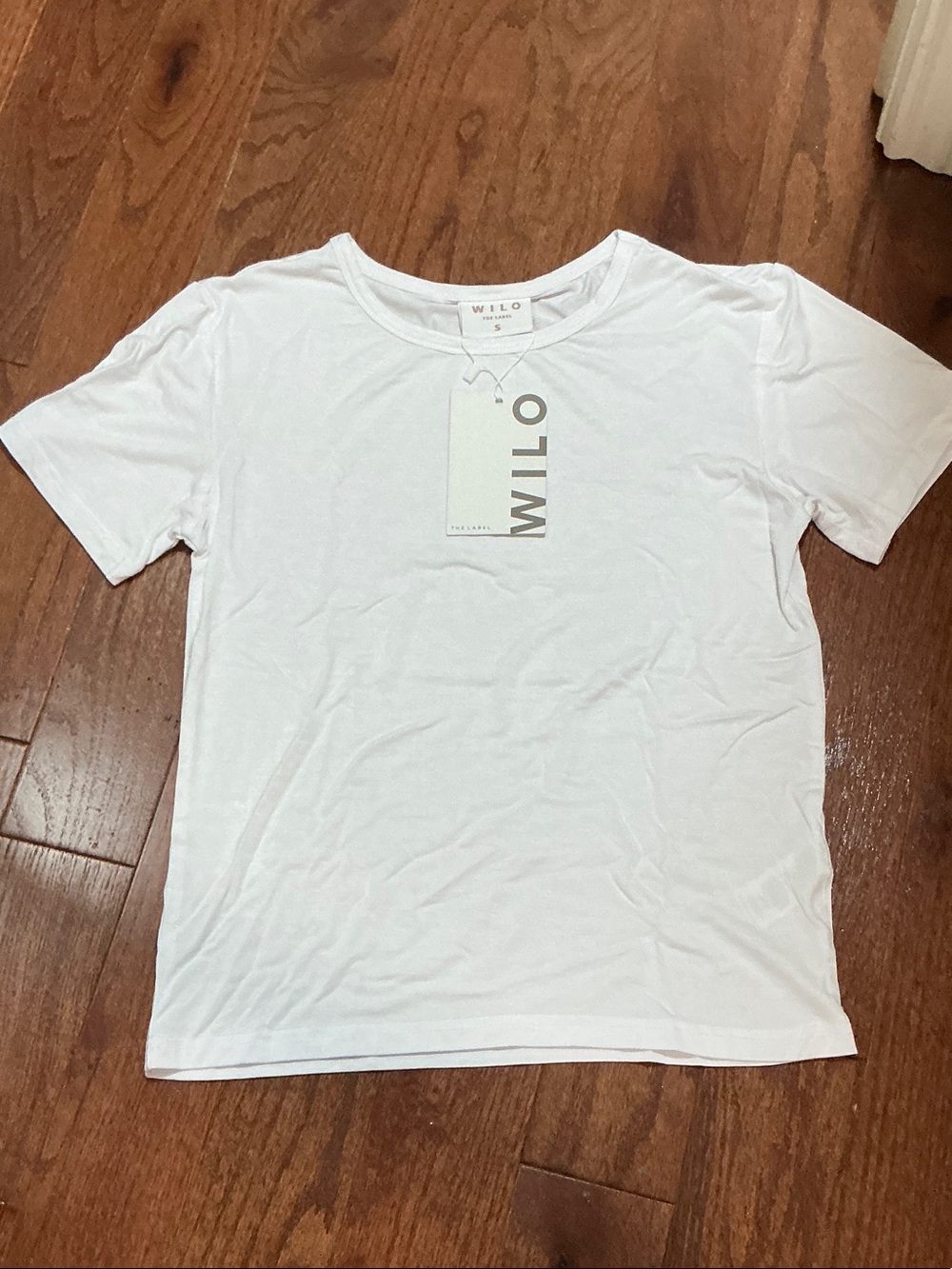 WILLO White Short Sleeve Baby Tee